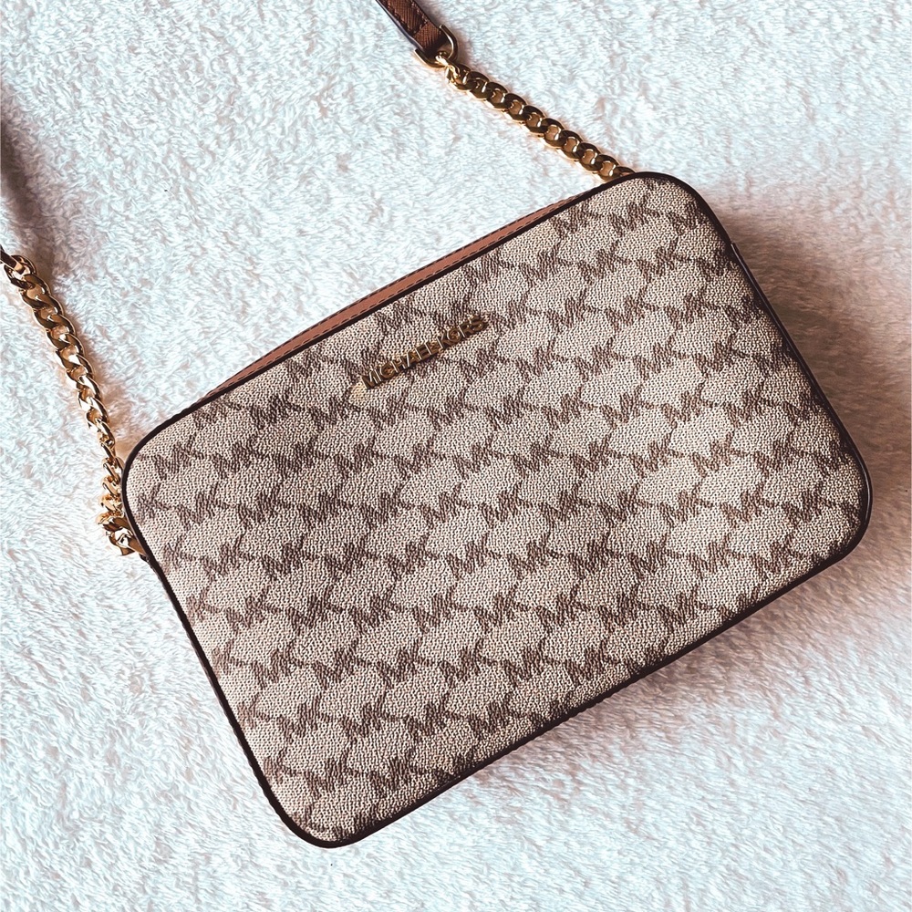 Michael Kors Jet Set Saffino Leather Logo Crossbody